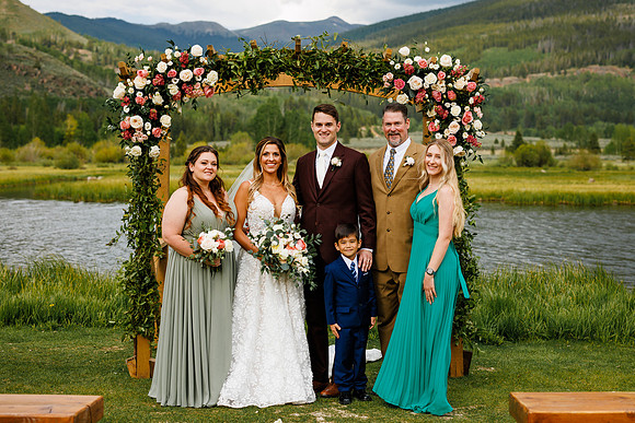 Ashlyn_Brendan_Wdg-Group-129