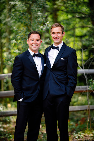 Nick_Lauren_Wdg-Group-33