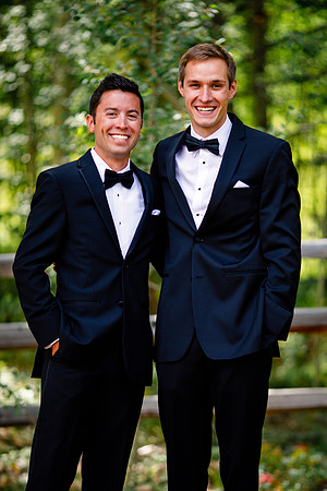 Nick_Lauren_Wdg-Group-43