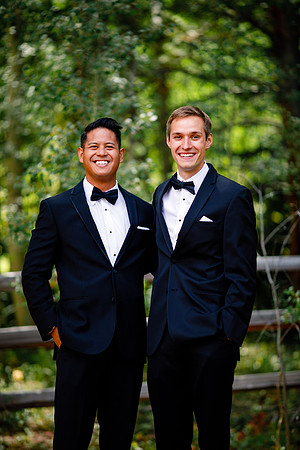 Nick_Lauren_Wdg-Group-26