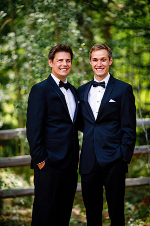 Nick_Lauren_Wdg-Group-20