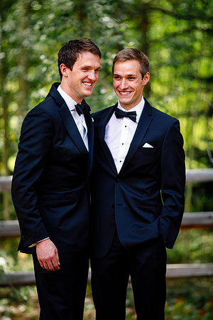 Nick_Lauren_Wdg-Group-37
