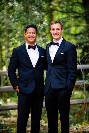 Nick_Lauren_Wdg-Group-28