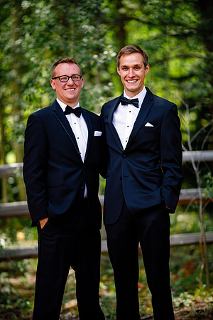 Nick_Lauren_Wdg-Group-25