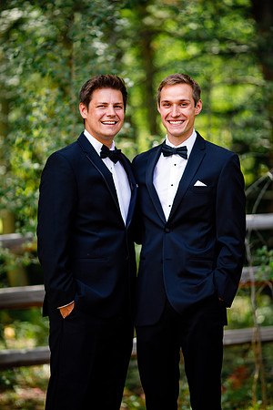 Nick_Lauren_Wdg-Group-18