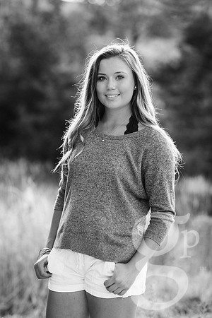 Leah_Senior-BW-85