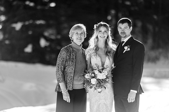 Latane_Liz_Wdg-Group-59