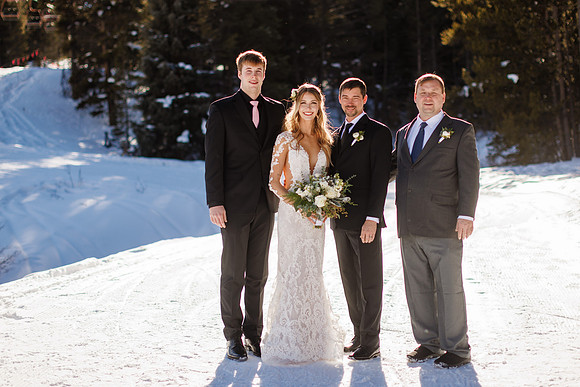 Latane_Liz_Wdg-Group-47