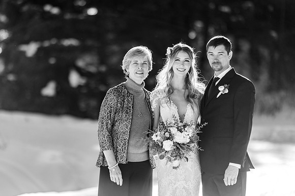 Latane_Liz_Wdg-Group-58