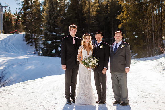 Latane_Liz_Wdg-Group-48