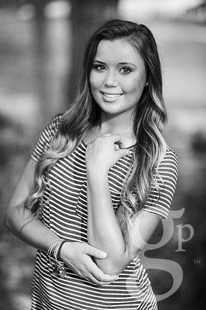 Leah_Senior-BW-11