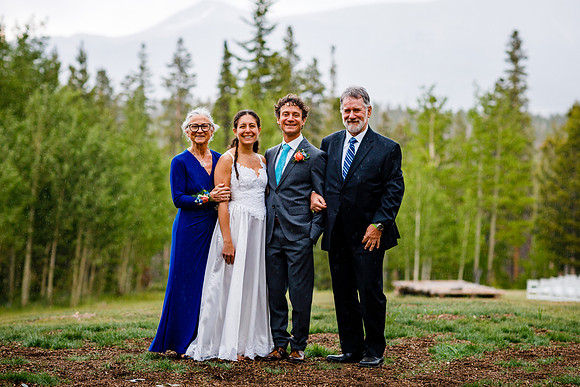 Peter_Marisa_Wdg-Group-107