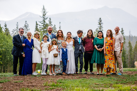 Peter_Marisa_Wdg-Group-81