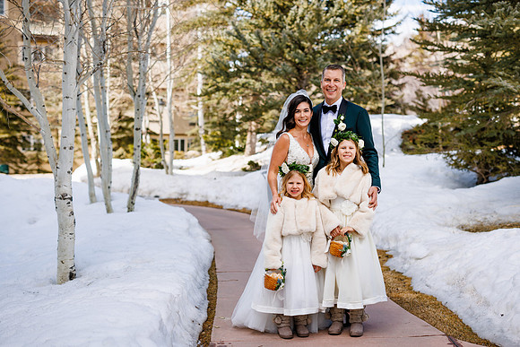 John_Megan-Wdg-Group-68