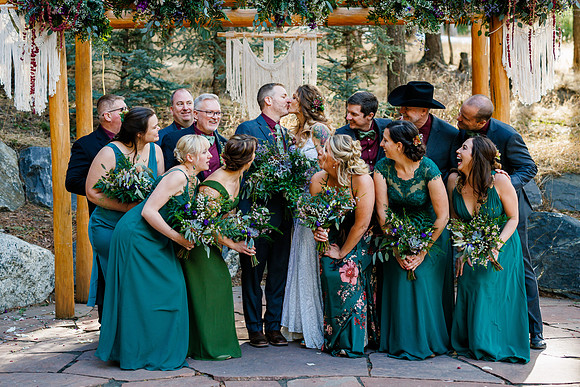 Aaron_Liz_Wdg-Group-161