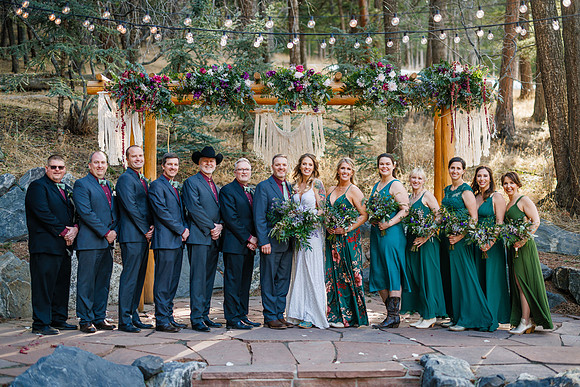 Aaron_Liz_Wdg-Group-151