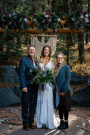 Aaron_Liz_Wdg-Group-166