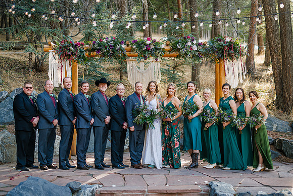 Aaron_Liz_Wdg-Group-153