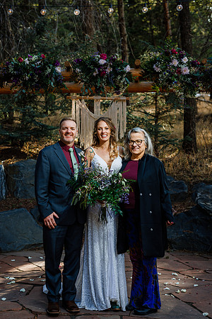 Aaron_Liz_Wdg-Group-135