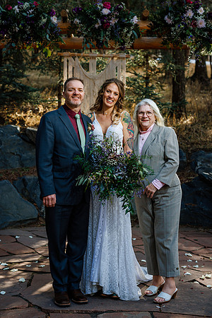 Aaron_Liz_Wdg-Group-116