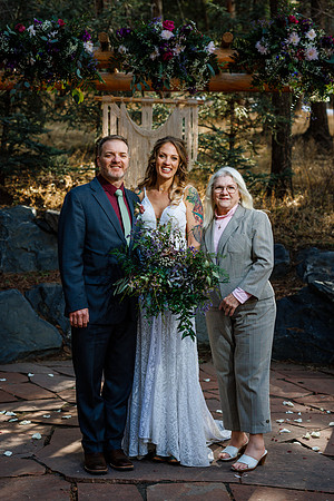 Aaron_Liz_Wdg-Group-120