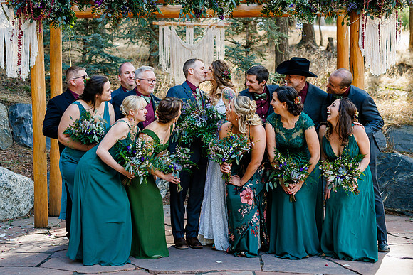 Aaron_Liz_Wdg-Group-162