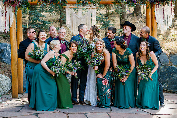 Aaron_Liz_Wdg-Group-163