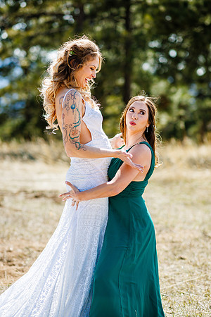 Aaron_Liz_Wdg-Group-56