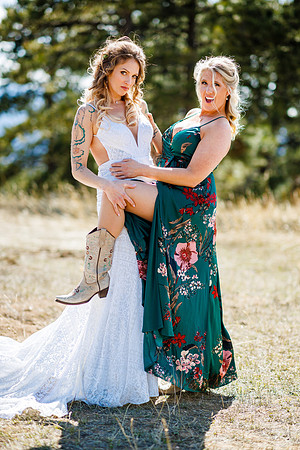 Aaron_Liz_Wdg-Group-60