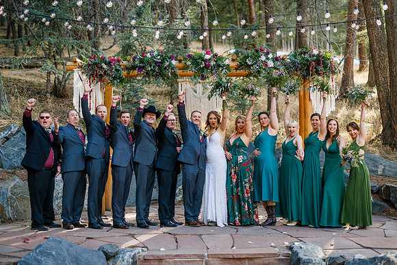 Aaron_Liz_Wdg-Group-156