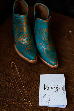 Aaron_Liz_Wdg-Detail-4