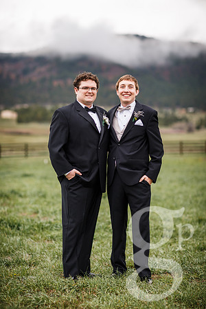 Chris_Theresa_Wdg-Group-40