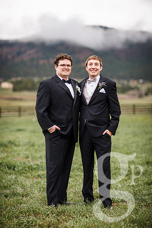 Chris_Theresa_Wdg-Group-39