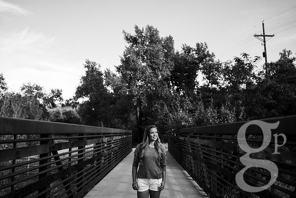 Leah_Senior-BW-87