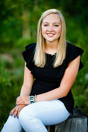Charlotte_Senior_2020-Favs-22