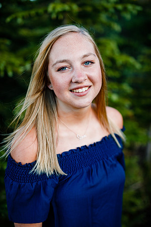 Charlotte_Senior_2020-Favs-38