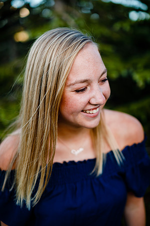Charlotte_Senior_2020-Favs-37