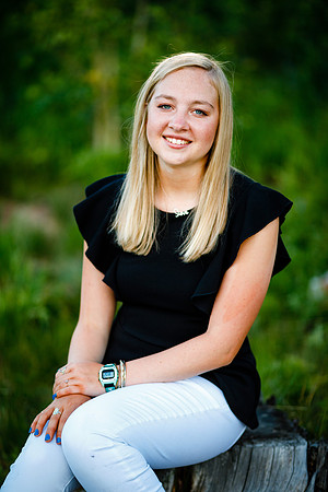 Charlotte_Senior_2020-Favs-23