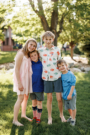 Caitlin_ExtFamily-Favs-56