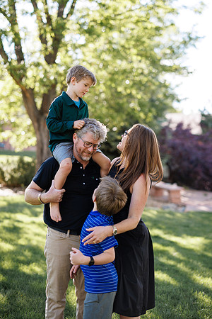 Caitlin_ExtFamily-44