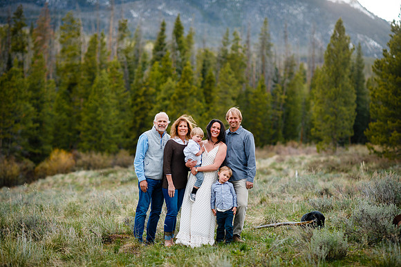 Reuss_Family_2020_Edited-50