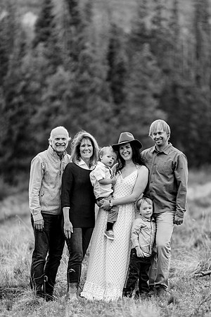 Reuss_Family_2020_Edited-47