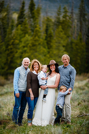 Reuss_Family_2020_Edited-44