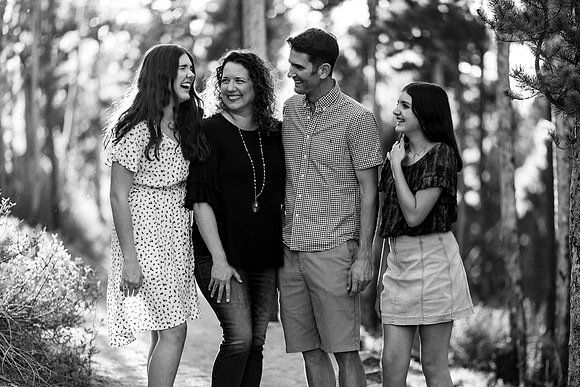 Kelly_Marx_ExtendedFamily-Favs-26