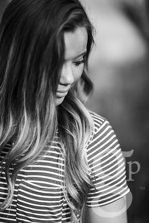 Leah_Senior-BW-12