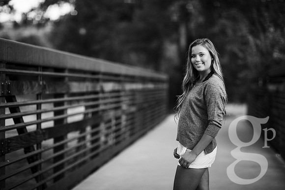 Leah_Senior-BW-92