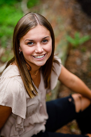 Ellie_Senior-Edited-63