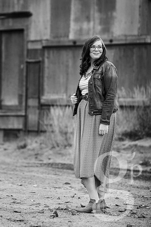 Daniella_Senior_2016-BW-8