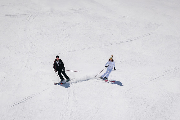 Adam-Katie-Ski-120