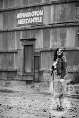 Daniella_Senior_2016-BW-7